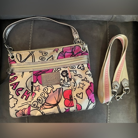 Rare Coach Poppy bag. Has shoulder strap & removable crossbody adjustable strap. - Picture 2 of 6